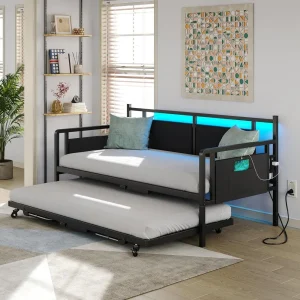 Furniouse Daybed w Trundle, Charging Station